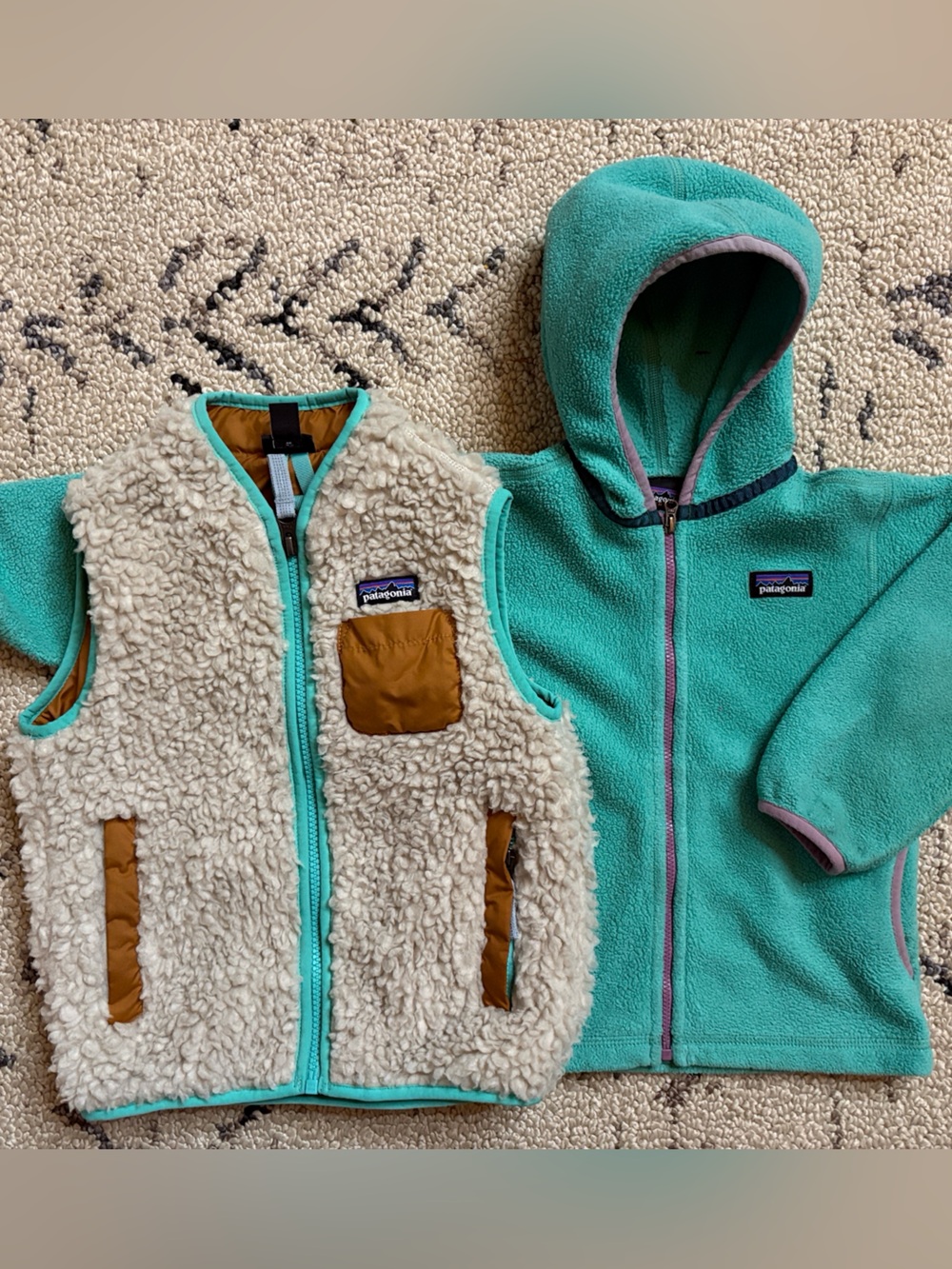 Patagonia kids Fleece jacket and Cream Sherpa Vest - Kids (3T)